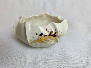 Doye Ceramic Pinch Bowls - Gold Leaf