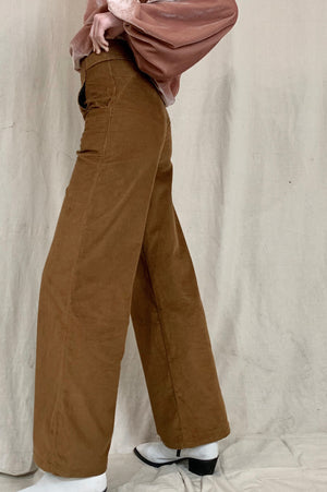 Wide-leg pants in camel corduroy