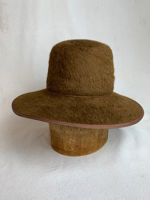 Brookes Boswell Violetto hat in Bronze Shag